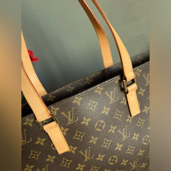 Louis Vuitton Luco Monogram Shoulder Bag - Picture 2 of 10